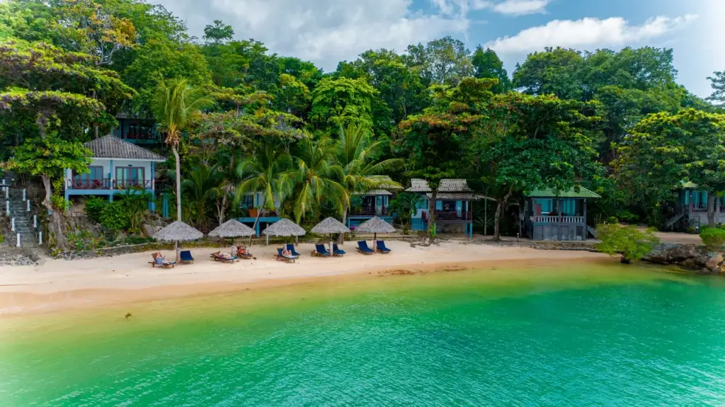 Beach Bungalow (Seaview) &mdash; Holina Rehab, Koh Phangan (photo 1)