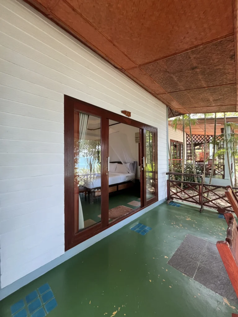 Solo Deluxe Bungalows &mdash; Holina Rehab, Koh Phangan (photo 3)