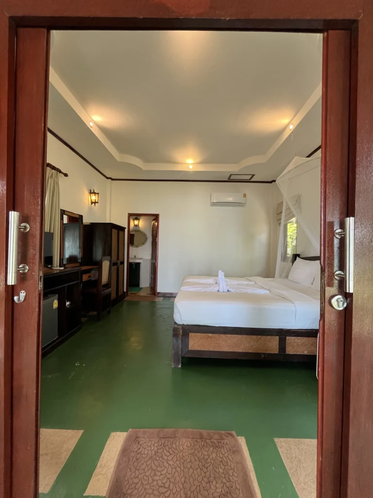 Solo Deluxe Bungalows &mdash; Holina Rehab, Koh Phangan (photo 4)