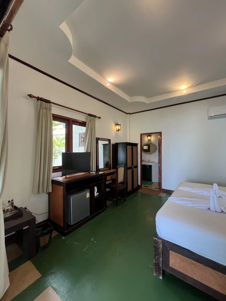 Solo Deluxe Bungalows &mdash; Holina Rehab, Koh Phangan (photo 5)