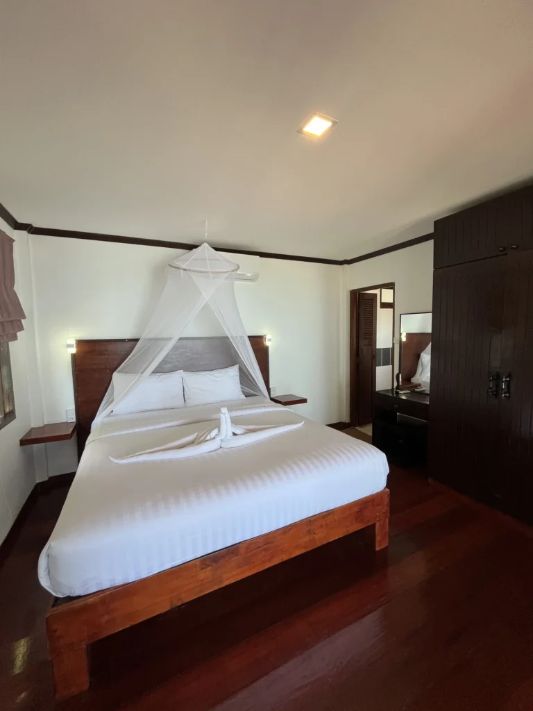 Beach Bungalow (Seaview) &mdash; Holina Rehab, Koh Phangan (photo 10)
