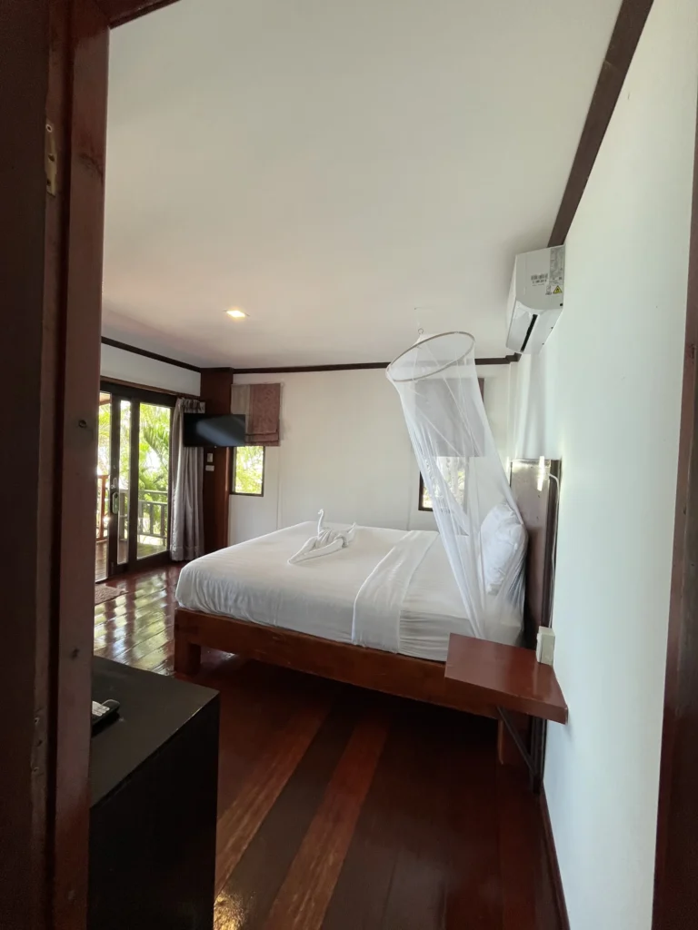 Beach Bungalow (Seaview) &mdash; Holina Rehab, Koh Phangan (photo 12)