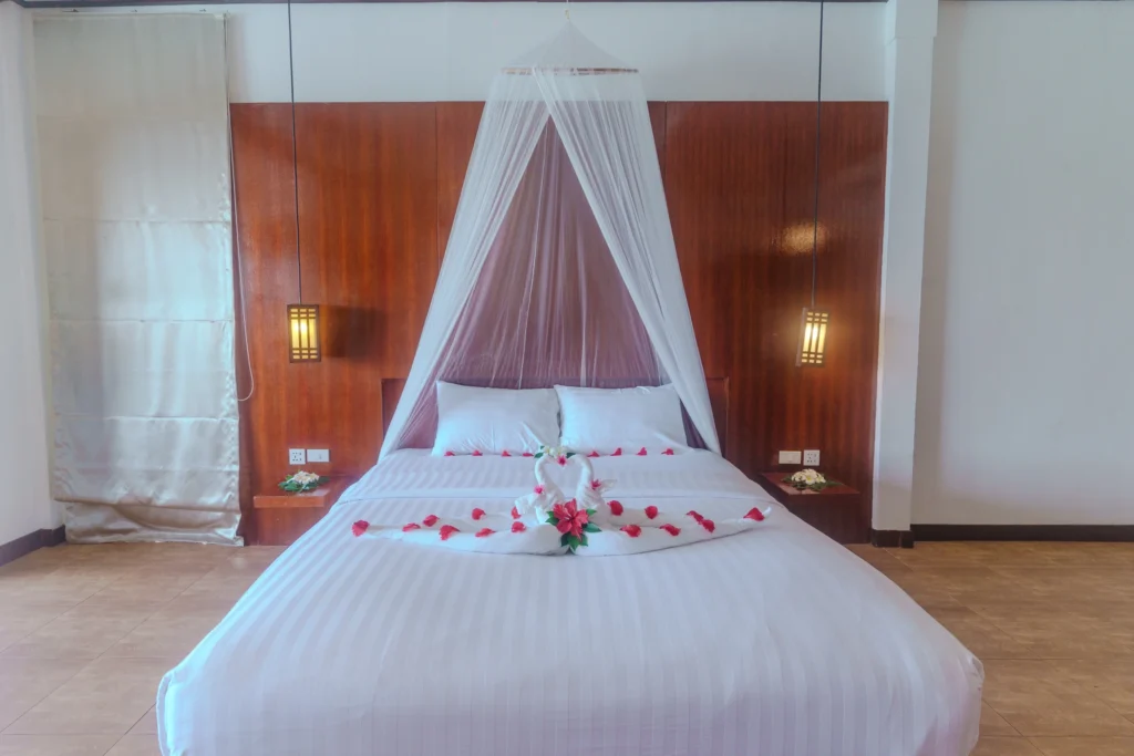 Poolside Jr. Suites &mdash; Holina Rehab, Koh Phangan (photo 13)