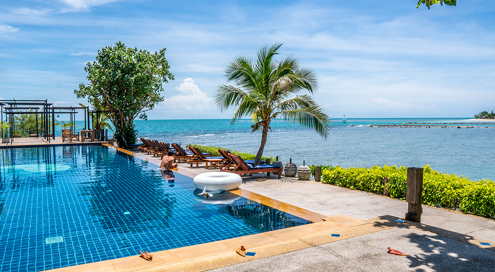 Beachside Pools